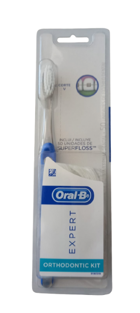 kit_cepillo_+_seda_dental_oral_b-removebg-preview (2)